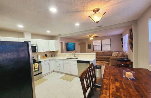 Westside House | Casa Frye: 4Bd/2Bth/Office/Parking Sleeps7! Jacksonville, FL