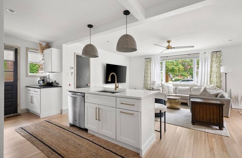 Charleston Apartment | Casa Luna | Downtown | Hampton Park