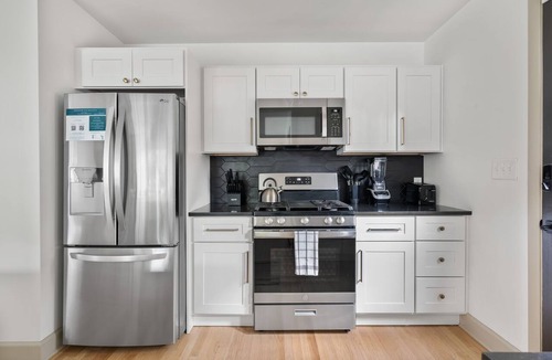 Charleston Apartment | Casa Luna | Downtown | Hampton Park