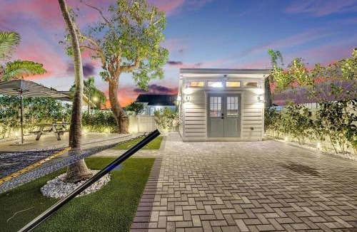 Mango Groves House | Casita Lake Worth - BEACH LIFE!