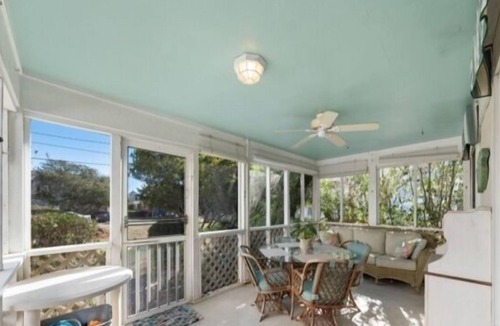Kure Beach Villa | Castaway Cottage (3-Bedroom Villa) by RedAwning