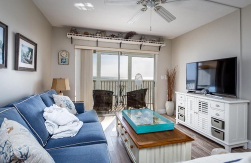 South Island Apartment | Castle Beach 105, Gulf Front, 2 Bedrooms, , Elevator, Sleeps 6, Heated Pool