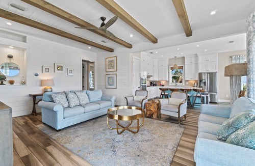 Villa Primera House | Castle de Playa 🌊 Gulf-View Estate w/Pool, Rooftop Deck + Elevator