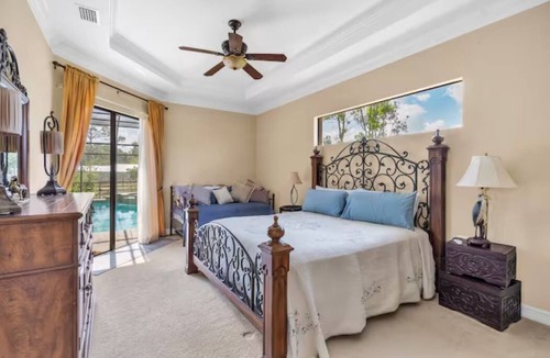 Burnt Store House | Castle Heights 4-bedroom 3-bathroom home with heated pool
