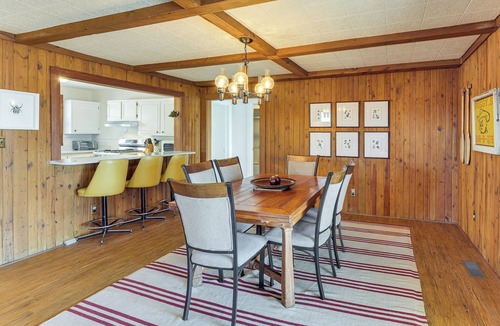 Sparta Cabin | Center Hill Couples Retreat Cabin: Lake View, Deck