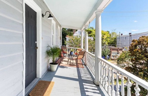 Cannonborough Elliotborough House | ✰ Central & Comfortable Downtown Home ✰