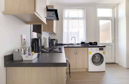 Darlington House | Central Darlington Sleeps 5 For Work or Leisure