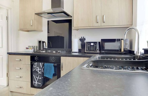 Darlington House | Central Darlington Sleeps 5 For Work or Leisure