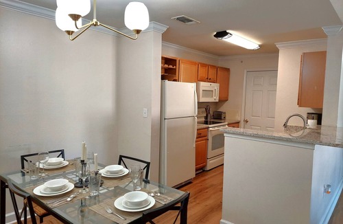 New Tampa Condo | Centrally located 2 Bedroom 1 Bath spacious condo