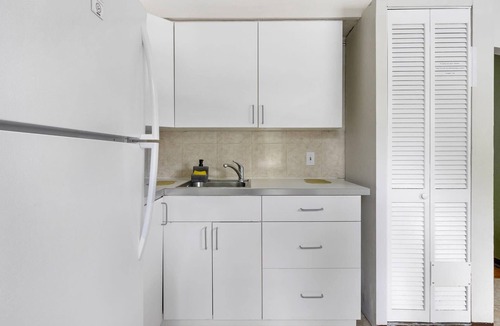 Brickell Apartment | Centrally Located Brickell Apartment/Beach 10 min