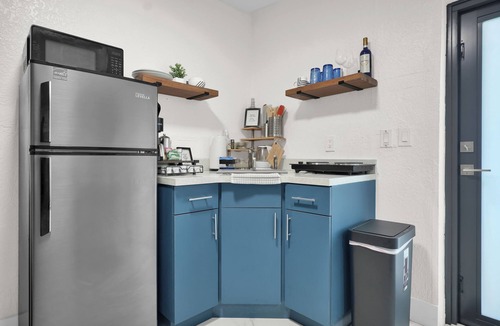 West Little River House | Centrally Located Guest Suite with Private Entry, Patio, BBQ + Dedicated Parking
