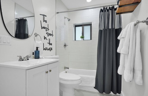 West Little River House | Centrally Located Guest Suite with Private Entry, Patio, BBQ + Dedicated Parking