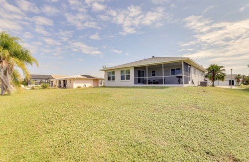 Oakland Hills Cottage | Centrally Located Home in Rotonda West w/Patio