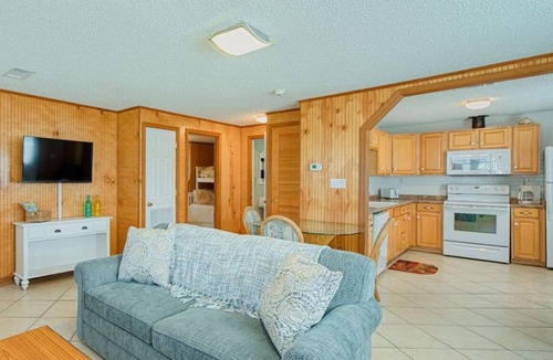 Cherry Grove Beach House | CG Beach Bungalow #1