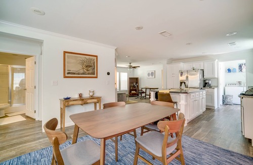 Charleston Cottage | Charleston Home w/Porch - 3 Mi to Folly Beach!