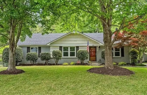 Charlotte House | Charmer in Starmount
