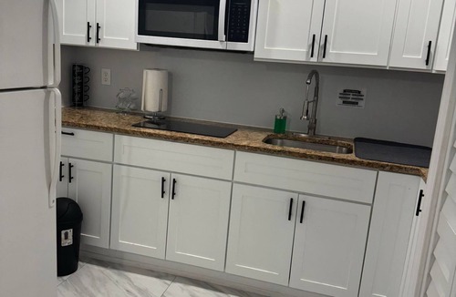 Seffner Community Alliance Apartment | Charming 1-bedroom apartment with AC, WiFi in peaceful Valrico