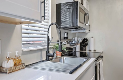 Melbourne Ski Chalet | Charming 1-bedroom chalet in Melbourne awaits you.