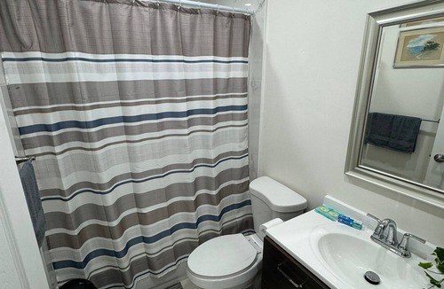 Lauderhill House | Charming 2-bedroom house in cool Fort Lauderdale with WiFi, AC