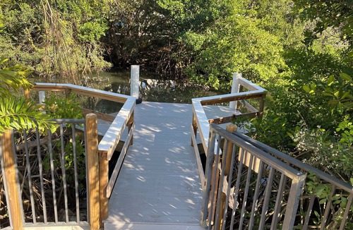 Rock Ridge House | Charming 2-bedroom house with dock, AC, & Wifi. Enjoy kayakingn2 min from beach