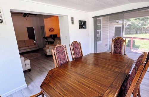 Bristol House | Charming 2-bedroom house in wonderful Bristol located on the Aplachicola River
