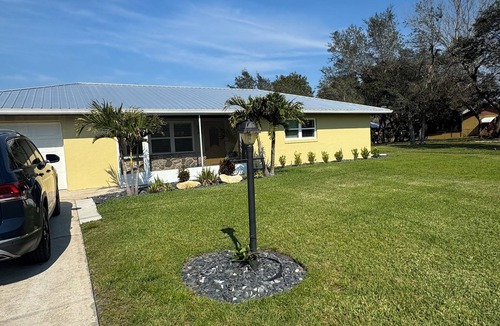 Placid Lakes House | Charming 2-bedroom house with WiFi, AC in fabulous Lake Placid