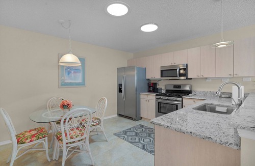 Woodbury Villa | Charming 2-bedroom villa with AC/WiFi in the friendliest town The Villages