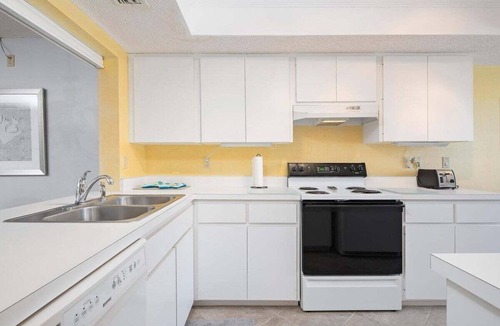 The Meadows Condo | Charming 2 BR/2BA condo in The Meadows community - Off the Beachin' Path