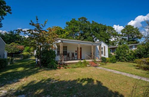 Cayce House | Charming 2BR - Antique Cottage