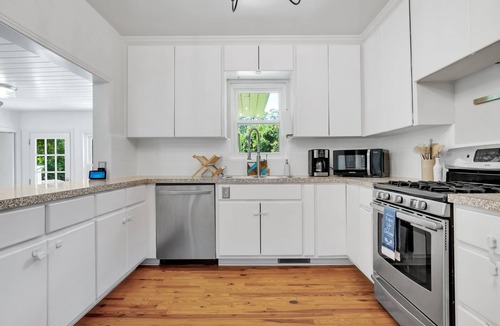 Tallahassee House | Charming 3/2 Midtown Home. Minutes from FSU. Fenced Backyard. Pet-Friendly.