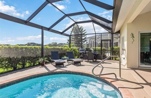 Falcons Glen House | Charming 3-bdrm golf villa with private pool in Falcons Glen, Lely Resort Naples