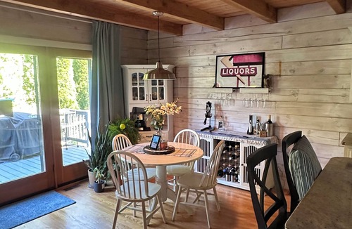 Christiansburg Cabin | Charming 3-bedroom cabin with 10 mins to Virginia Tech