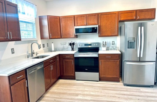 Ashburn House | Charming 3 bedroom, 3.5 bathroom Townhome In Ashburn, Virginia