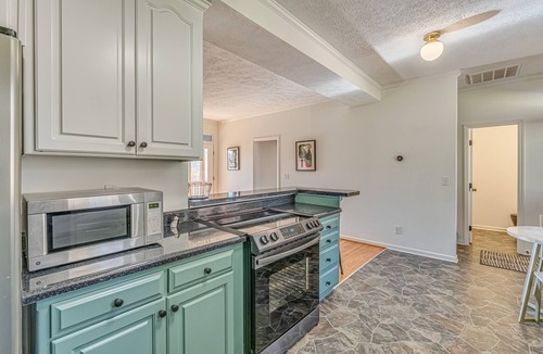 Piney Mountain House | Charming 3-bedroom cabin in marvelous Saluda with amazing views!