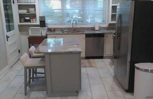 Bardstown House | Charming 3-bedroom house with WiFi and AC in lovely Bardstown