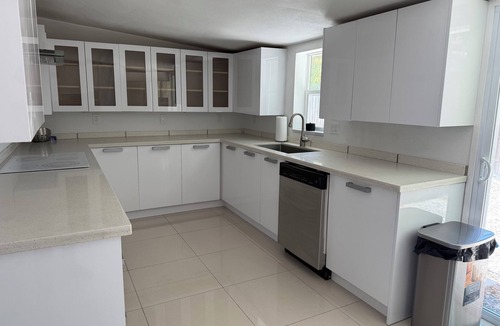 Lake Sarasota House | Charming 3-bedroom house in fantastic Sarasota with WiFi, AC