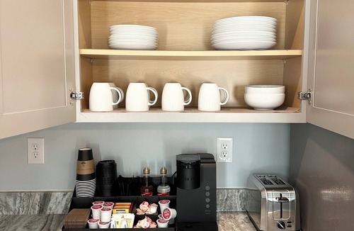 Wellford House | Charming 3-bedroom house in delightful Wellford with new appliances, WiFi, AC