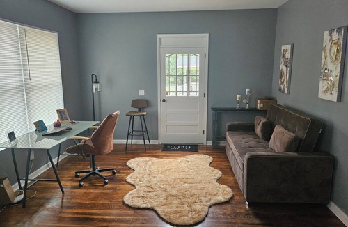 Macon House | Charming 3 bedroom house with AC, WiFi in quaint Macon