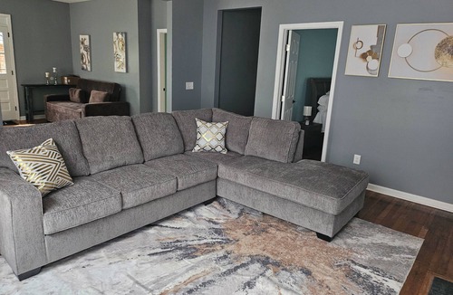 Macon House | Charming 3 bedroom house with AC, WiFi in quaint Macon