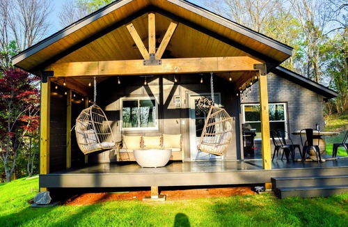 Six Mile Cottage | Charming 3-bedroom Lake Keowee Cottage with firepit in Six Mile
