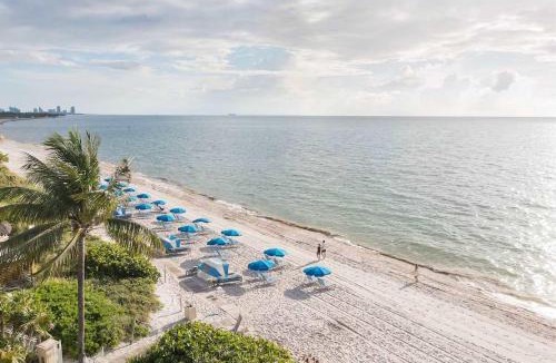 Key Biscayne House | Charming 5 Star Condo Unit Situated at Ritz Carlton-Key Biscayne
