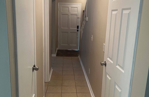 Southpoint Apartment | Charming apartment with AC and WiFi in sunny Jacksonville