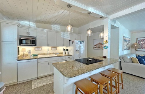 Villa Segunda House | Charming Beach Bungalow Steps to Beautiful Gulf of Mexico & Sugar White Sand