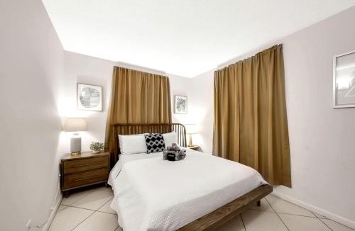 Singer Island House | Charming Beachside Bungalow with Private Courtyard Near Singer Island, West Palm Beach, Florida