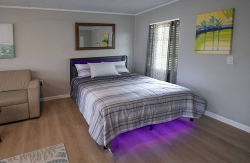 Zephyrhills Hotel | Charming boutique hotel. Newly remodeled, cozy, private getaway & adult only!