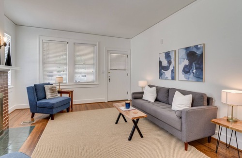 Midtown House | Charming Bungalow close to medical district