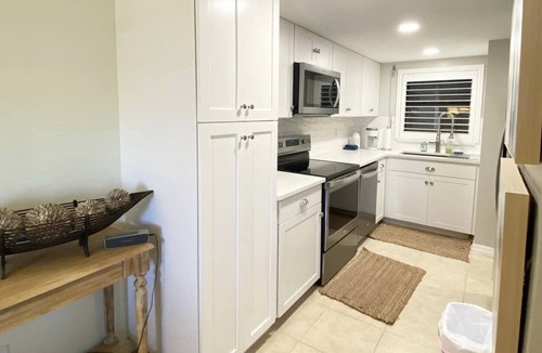 Glenwood Condo | Charming Coastal Condo. Relax by the Pool or Enjoy the Quiet Beaches.