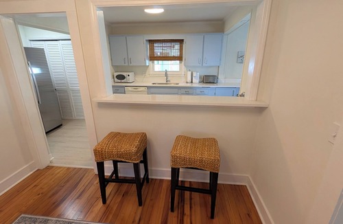 Georgetown House | Charming Coastal Retreat in Willowbank near Downtown Georgetown