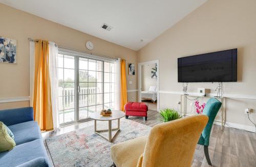 Charlotte House | Charming Condo w/Balcony, 1 Mi to UNC Charlotte!