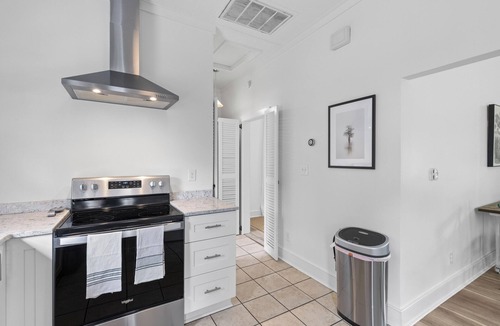 Westside Cottage | Charming Cottage in Downtown Charleston
